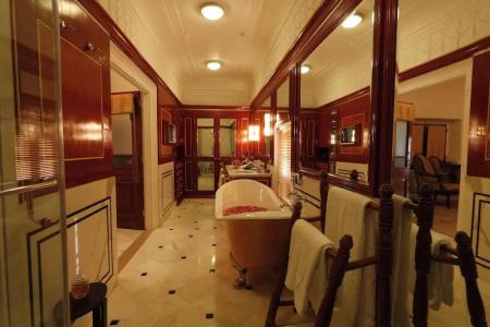 The Raj Palace (Small Luxurys of the World) - 84