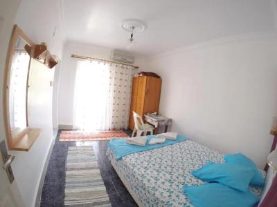Rose Pension - 71