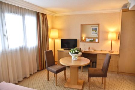 Holiday Inn Calais, an IHG - 28