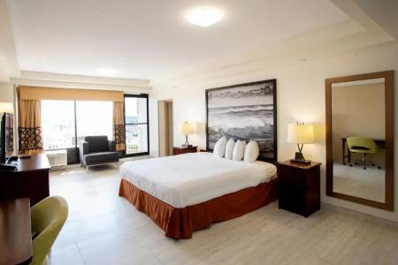 Super 8 by Wyndham Virginia Beach Oceanfront - 28