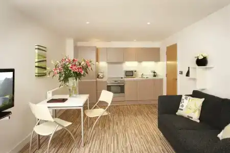 Saco Holborn – Lamb’s Conduit St - 2