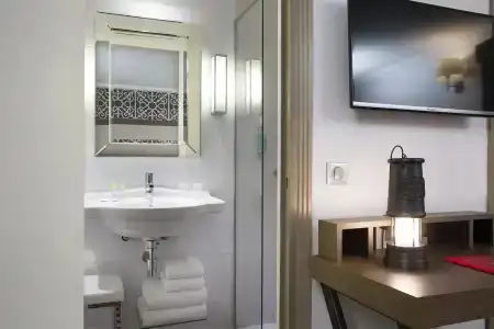 Philéas Lazare & Spa - 35