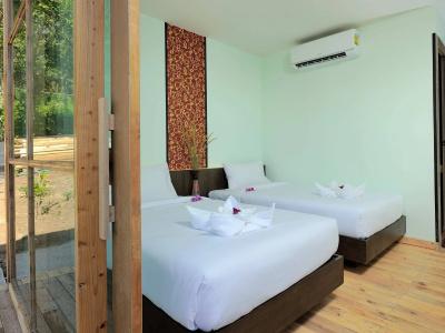 Phi Phi Sea Sky Resort - 2