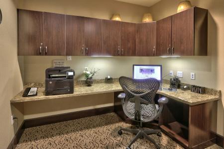 Hilton Garden Inn - 5