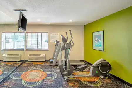 Quality Inn - 12
