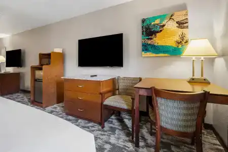 Best Western Ambassador Inn & Suites - 142
