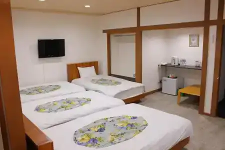 Naniwa Shimanouchi - 50