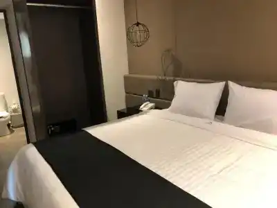 Isabel - 19