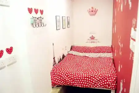 Sens Inn - 1