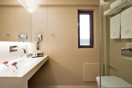 o&b Athens Boutique - 102