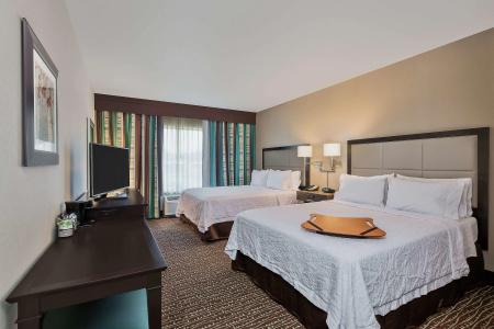 Hampton Inn & Suites - 2