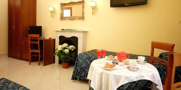 Caroline Suite - 3