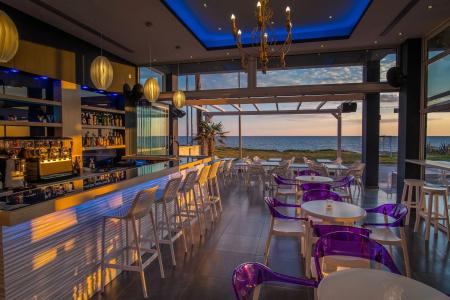 Must Boutique & Restaurant - 9