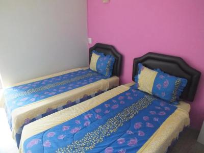 Vanlisut Ngamwongwan - 32