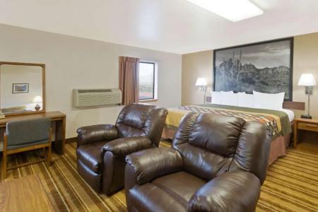 Super 8 by Wyndham/White Sands Area - 24
