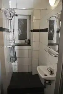Kölnotel Hostel, Apart & Suite - 7