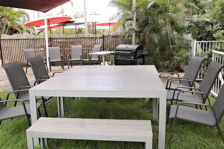 Outrigger Burleigh - 73