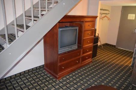 Real Value Inn - 10
