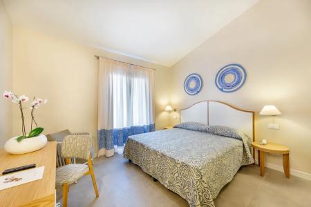 Blu Laconia Village - 57