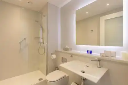 Premier Suites Plus Rotterdam - 19