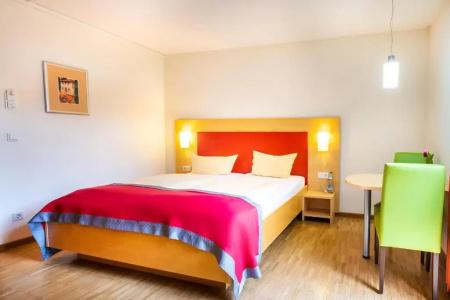Schroeders Stadtwaldhotel - 53