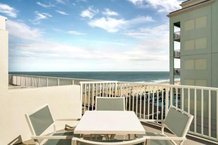 DoubleTree by Hilton Ocean City Oceanfront - 152