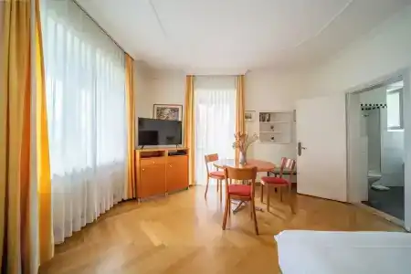 La Perla - 100