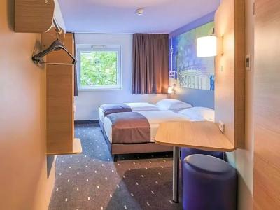 B&B Stuttgart-Vaihingen - 38