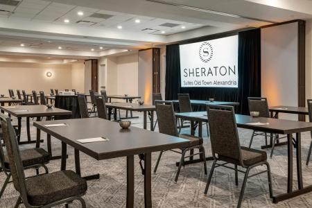 Sheraton Suites Old Town - 34