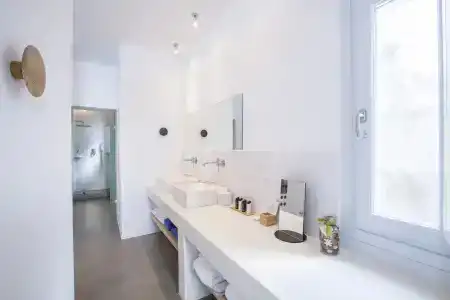 Santorini Heights - 10