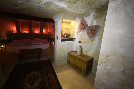 Seraphim Cave - 63