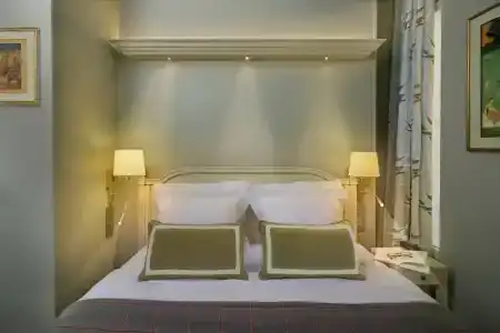 Relais Du Louvre - 75