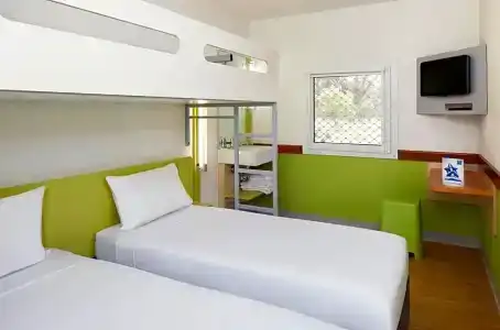 ibis Budget - - 39