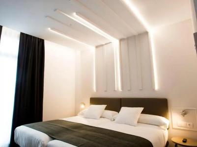 Lux Santiago - 55