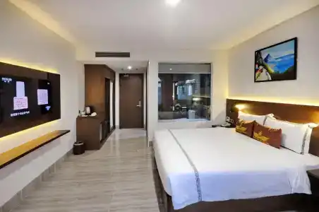 Crown Nguyen Hoang - 93