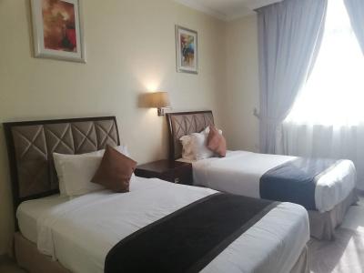 Crown Palace & Suites - 5