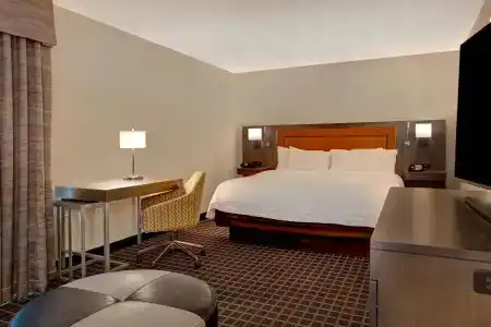 Hampton Inn & Suites-Downtown-Riverplace - 98