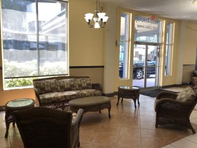 Lombardy Inn - 11