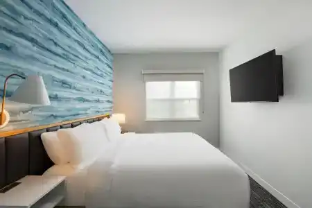 TownePlace Suites by Marriott - 9