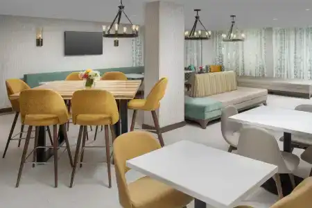 Hilton Garden Inn Miami Brickell South - 23