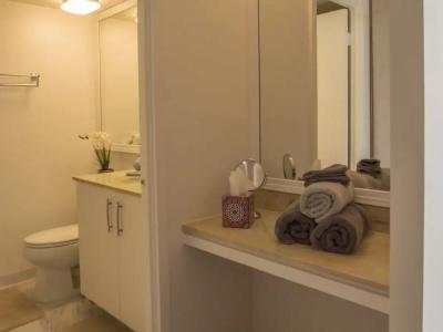 Tropical Studios At Marine Surf Waikiki - Free Parking - Best Location - Full Kitchen - Swimming Pool - 127