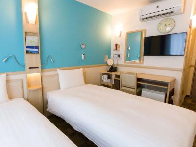Toyoko Inn Chiba Makuhari - 7