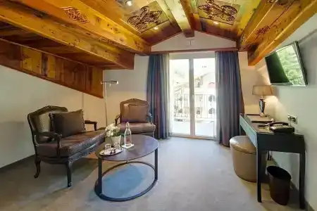 SchlossHouse Zermatt Wellbeing Rooms & Suites - 63