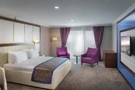 Ramada Plaza By Wyndham - 36