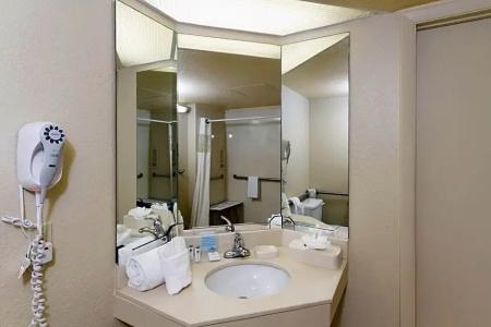 Hampton Inn - 46