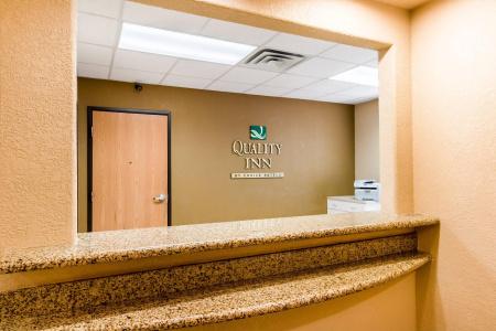 Quality Inn - 14