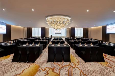 Pavilion Managed by Banyan Tree - 12