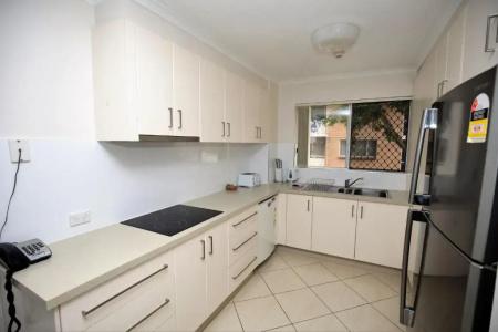 Markham Court - 130