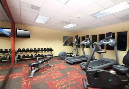 Courtyard by Marriott - 14