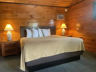 Lake Crest Inn - 5